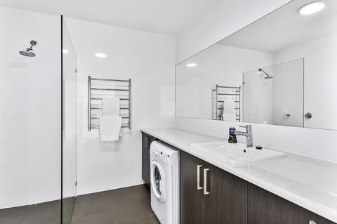 Robe Marina Accommodation - Perths Hotel 18