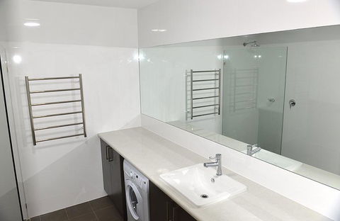 Robe Marina Accommodation - Perths Hotel 34