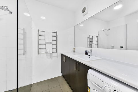 Robe Marina Accommodation - Perths Hotel 15