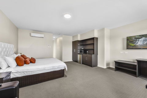 Robe Marina Accommodation - Perths Hotel 10