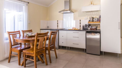 One Tree Bed And Breakfast - Perths Hotel 18