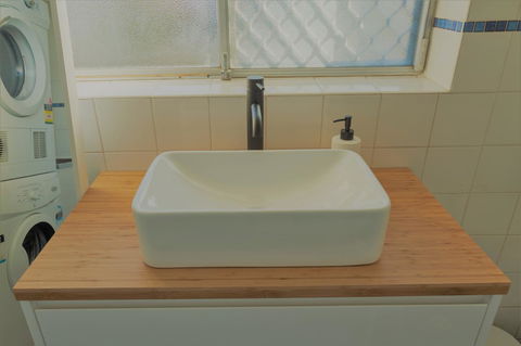 Henley Beach South, Amazing Views, Huge Private Balcony! - Perths Hotel 17