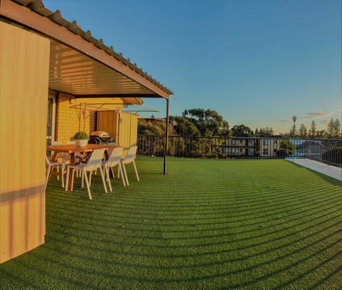 Henley Beach South, Amazing Views, Huge Private Balcony! - Perths Hotel 20