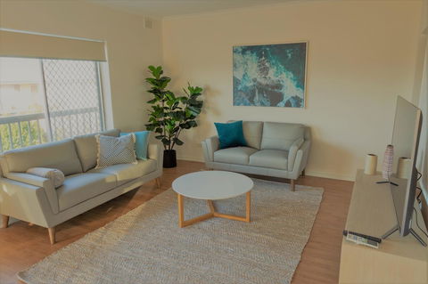 Henley Beach South, Amazing Views, Huge Private Balcony! - Perths Hotel 18
