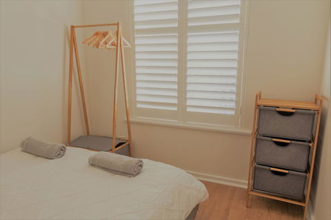 Henley Beach South, Amazing Views, Huge Private Balcony! - Perths Hotel 13