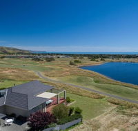 Golfers Paradise 18th Tee - 52 Huntingdale Drive - Perths Hotel