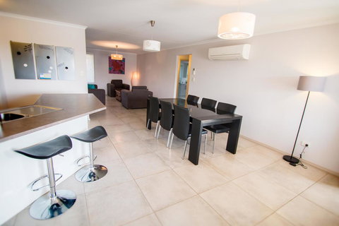 Waterfront On Jefferson, At Wellington Marina, SA - Perths Hotel 4