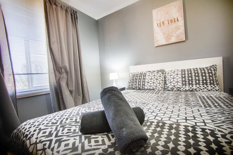 Waterfront On Jefferson, At Wellington Marina, SA - Perths Hotel 15