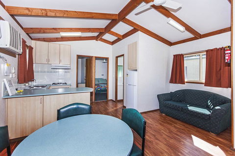 Echo Holiday Parks - Naracoorte - Perths Hotel 12