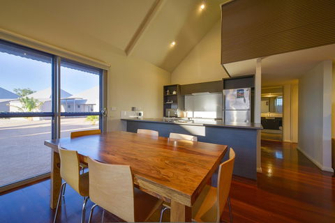 Exmouth Escape Resort - Perths Hotel 7