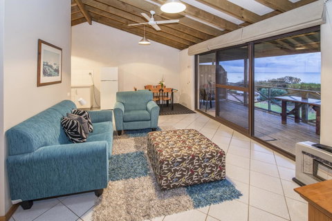 Chandlers Smiths Beach Villas - Perths Hotel 3