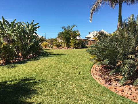 Escape 2 Exmouth - Perths Hotel 4
