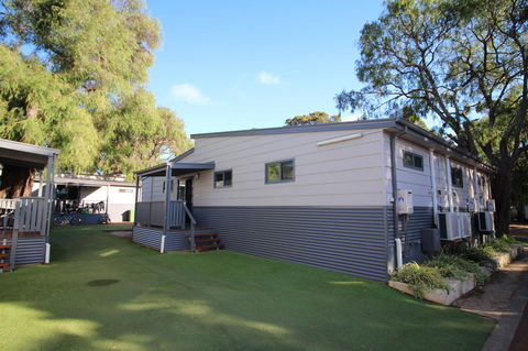 Margaret River Tourist Park - Perths Hotel 24