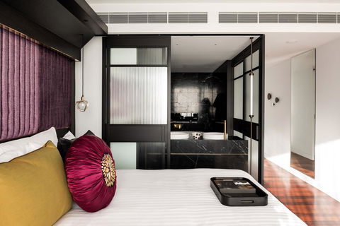 QT Perth - Perths Hotel 32