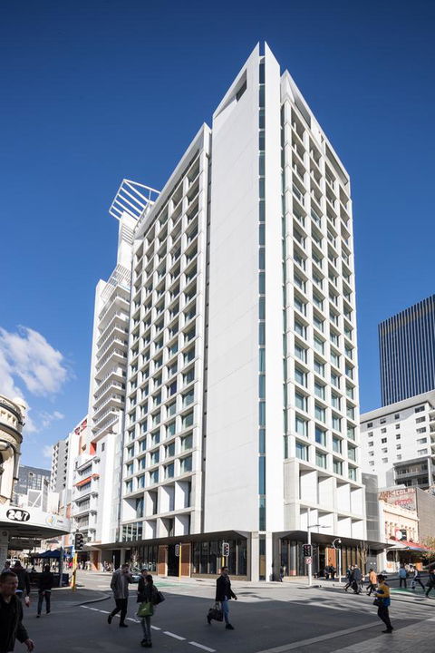 QT Perth - Perths Hotel 7