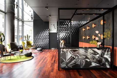 QT Perth - Perths Hotel 11