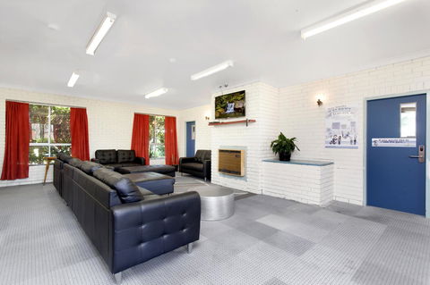 Armidale Tourist Park - Perths Hotel 26