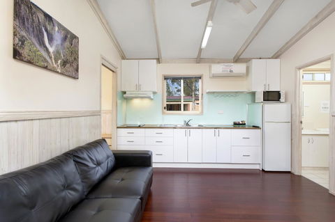 Armidale Tourist Park - Perths Hotel 39