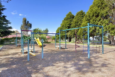 Armidale Tourist Park - Perths Hotel 27