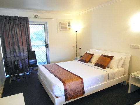Econo Lodge Rivervale - Perths Hotel 3