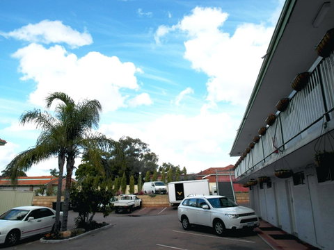 Econo Lodge Rivervale - Perths Hotel 18