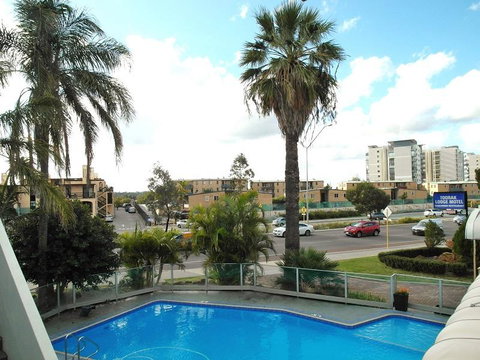 Econo Lodge Rivervale - Perths Hotel 10