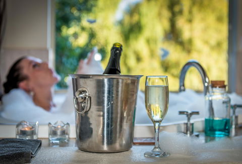 Chimes Spa Retreat - Perths Hotel 16