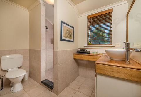 Chimes Spa Retreat - Perths Hotel 18