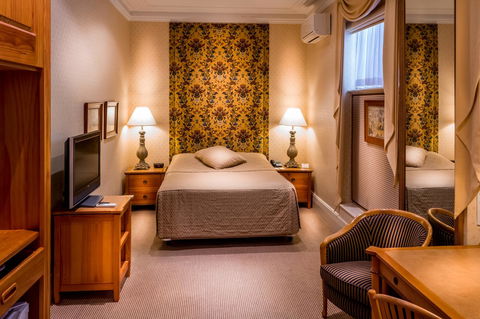 European Hotel - Perths Hotel 11