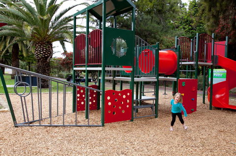 Perth Short Stays - Perths Hotel 42