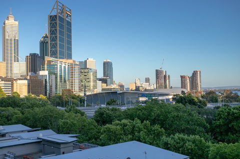 Perth Short Stays - Perths Hotel 8