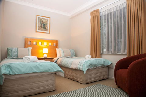Perth Short Stays - Perths Hotel 3