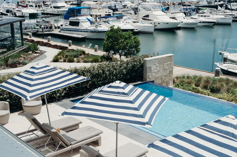 Anchorage Port Stephens - Perths Hotel 6