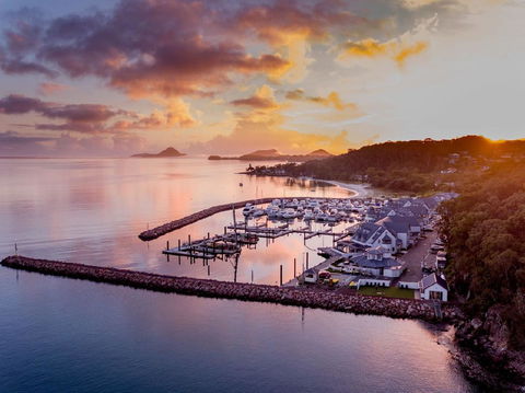 Anchorage Port Stephens - Perths Hotel 2