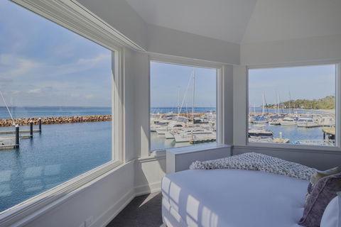 Anchorage Port Stephens - Perths Hotel 22