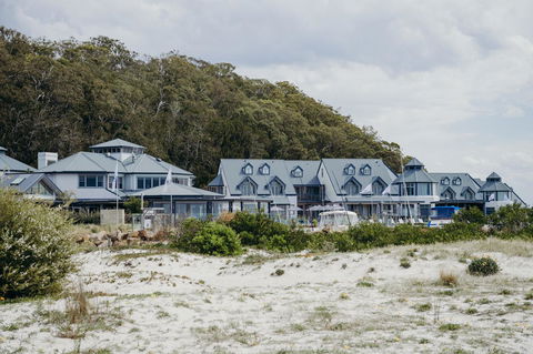 Anchorage Port Stephens - Perths Hotel 4