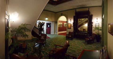 The Palace Hotel Kalgoorlie - Perths Hotel 1