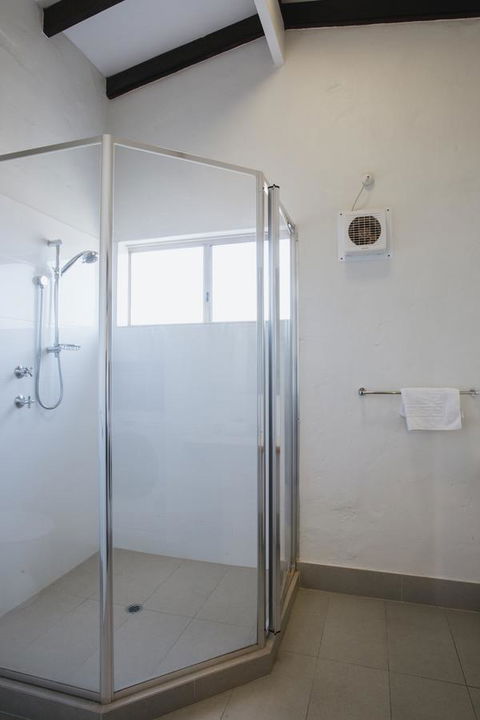 Canal Rocks Beachfront Apartments - Perths Hotel 30