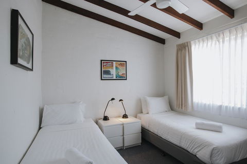 Canal Rocks Beachfront Apartments - Perths Hotel 31