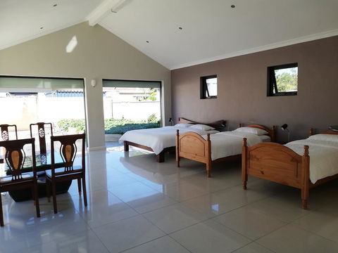 Perth Lake Side Lodge - Perths Hotel 9