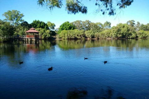 Perth Lake Side Lodge - Perths Hotel 2