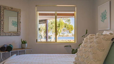 Starboard Views Kalbarri - River Front Apartment - Perths Hotel 5