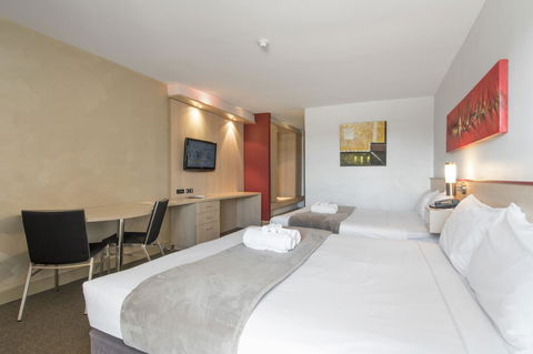 Metro Hotel Perth - Perths Hotel 24