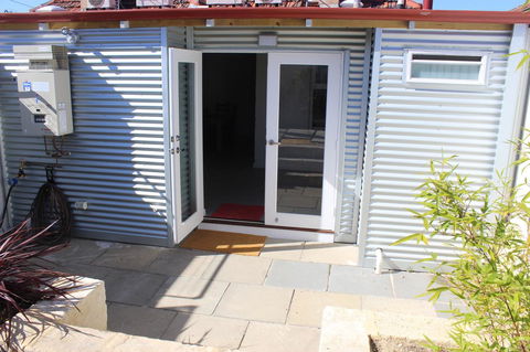 Captain\'s Heritage Cottage - Central Fremantle 2 Bedroom Historic Cottage - Perths Hotel 15