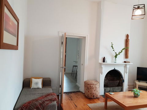 Captain\'s Heritage Cottage - Central Fremantle 2 Bedroom Historic Cottage - Perths Hotel 4