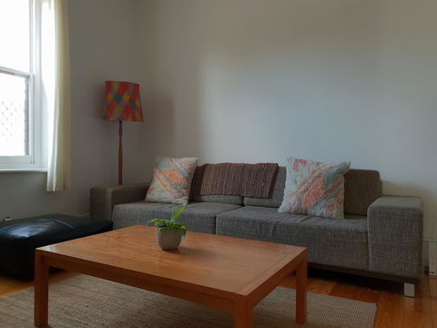 Captain\'s Heritage Cottage - Central Fremantle 2 Bedroom Historic Cottage - Perths Hotel 9