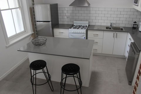 Captain\'s Heritage Cottage - Central Fremantle 2 Bedroom Historic Cottage - Perths Hotel 13