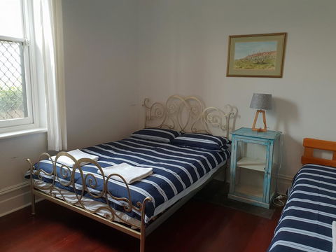 Captain\'s Heritage Cottage - Central Fremantle 2 Bedroom Historic Cottage - Perths Hotel 6