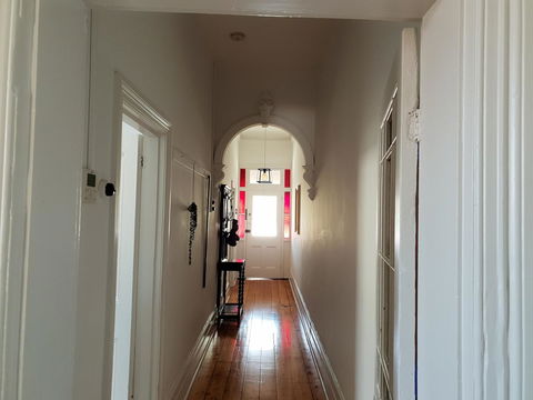 Captain\'s Heritage Cottage - Central Fremantle 2 Bedroom Historic Cottage - Perths Hotel 7