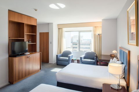 Seasons Of Perth - Perths Hotel 5